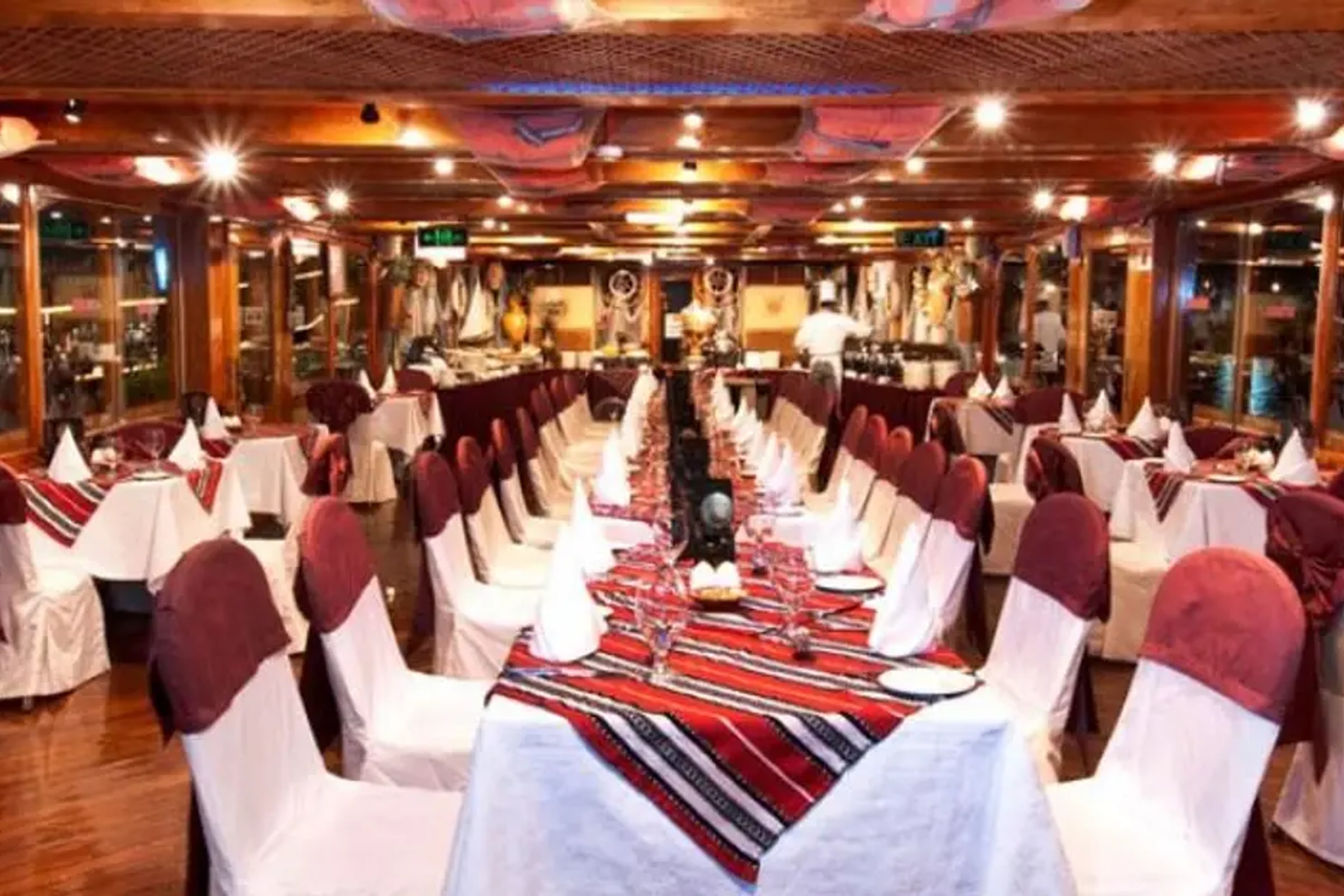 Dhow Dinner Cruise in Abu Dhabi